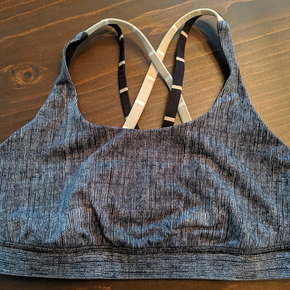 Lululemon sports bra